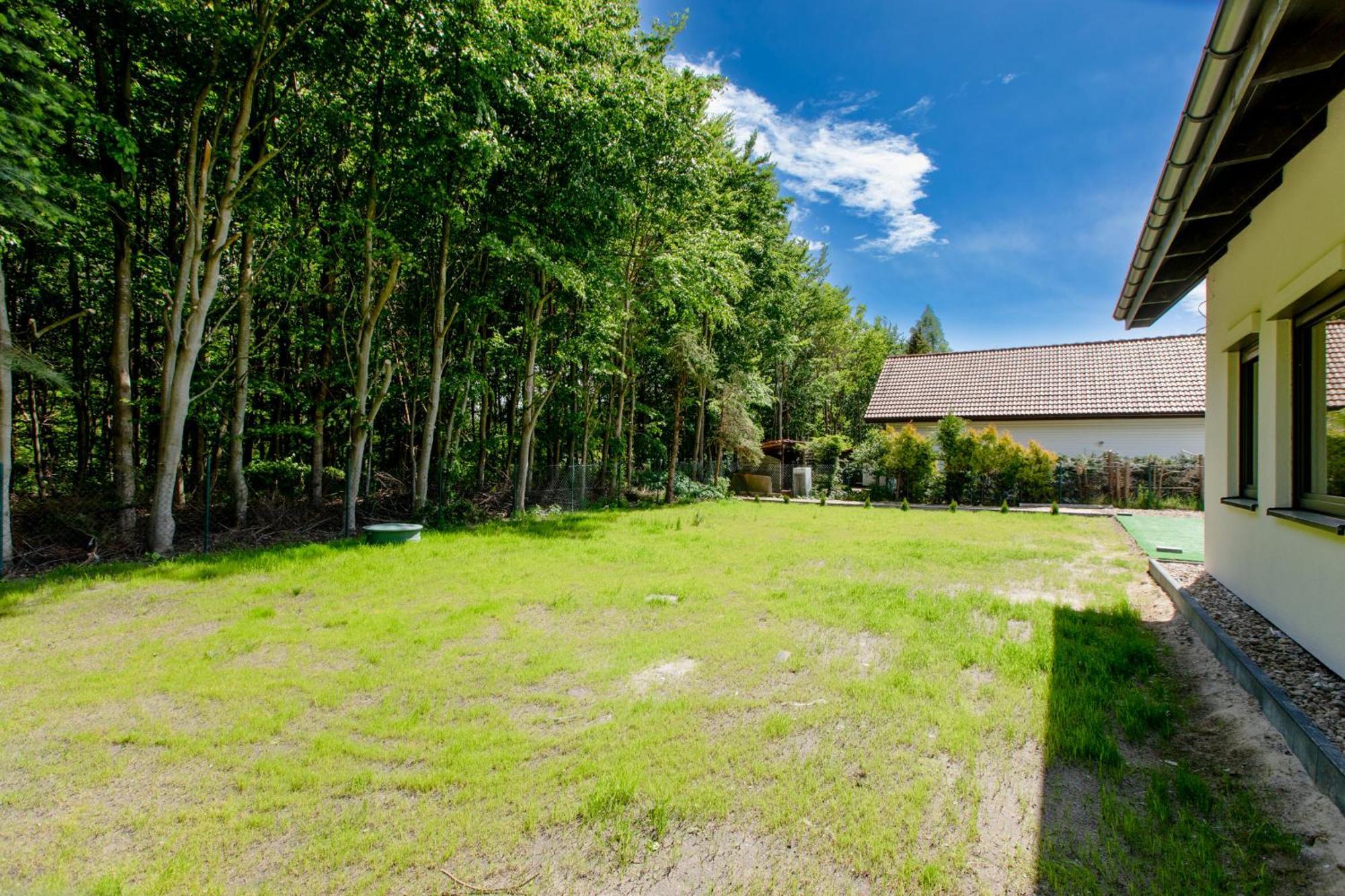 Dom Ostoya Wrzosowo - Ogrod, Plac Zabaw & Klimatyzacja By Noclegi Renters Radawka エクステリア 写真